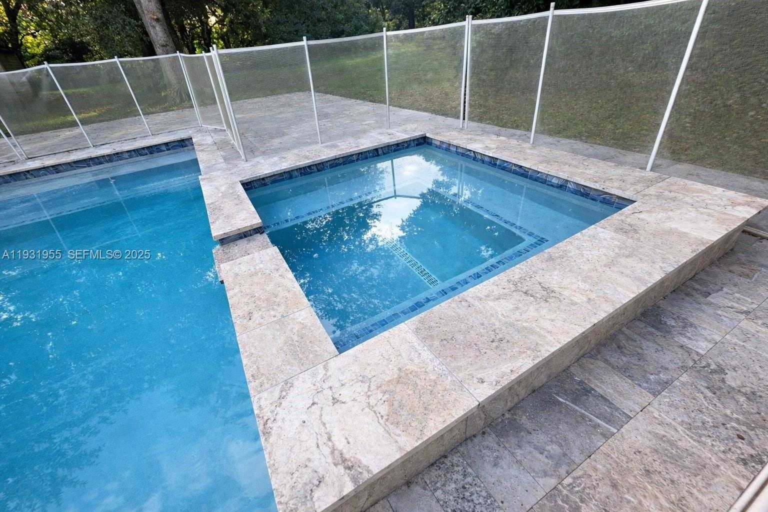 Small Image of Davie Number 25