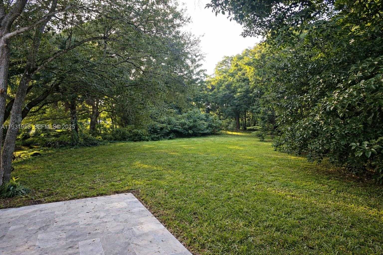 Small Image of Davie Number 28