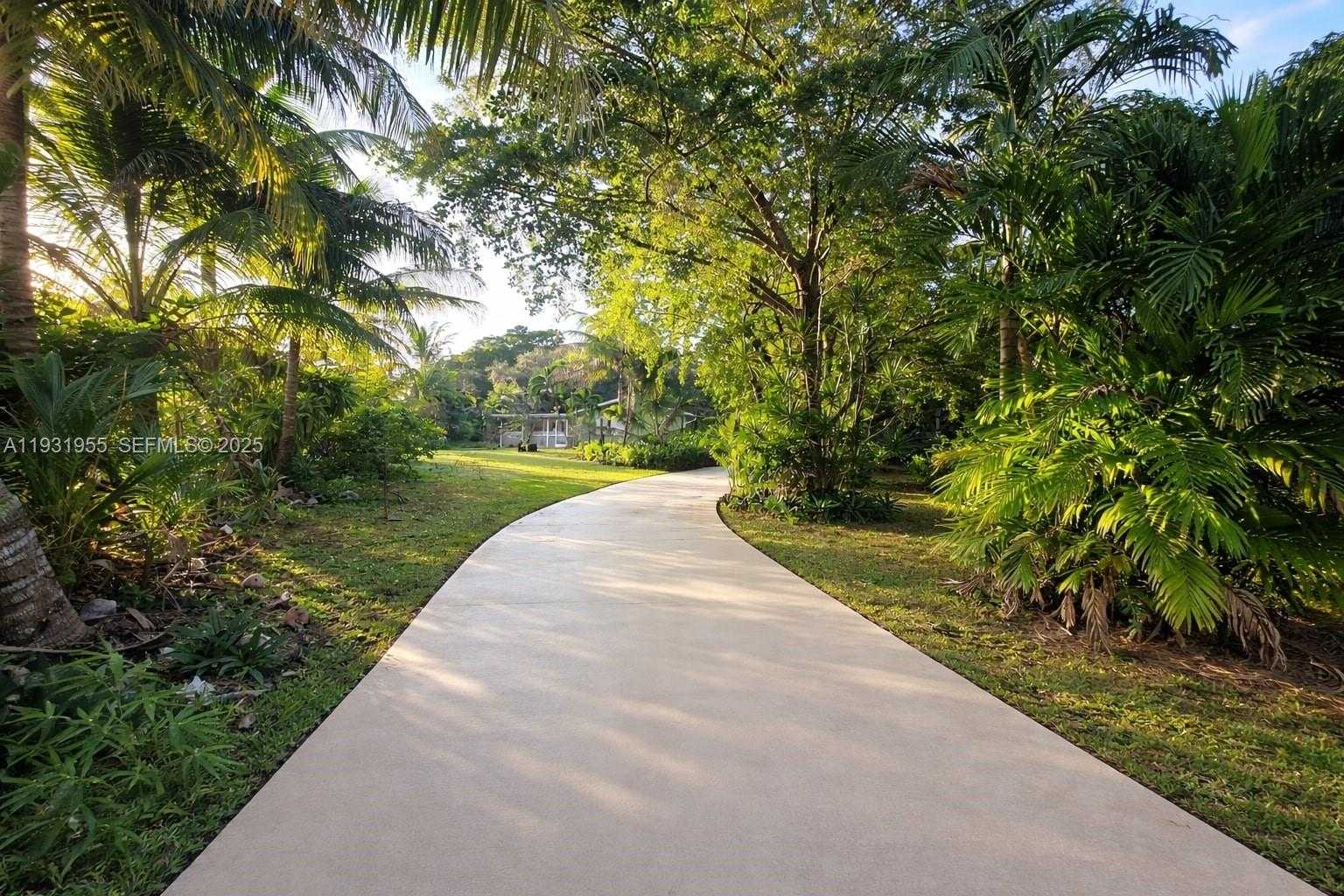 Small Image of Davie Number 29