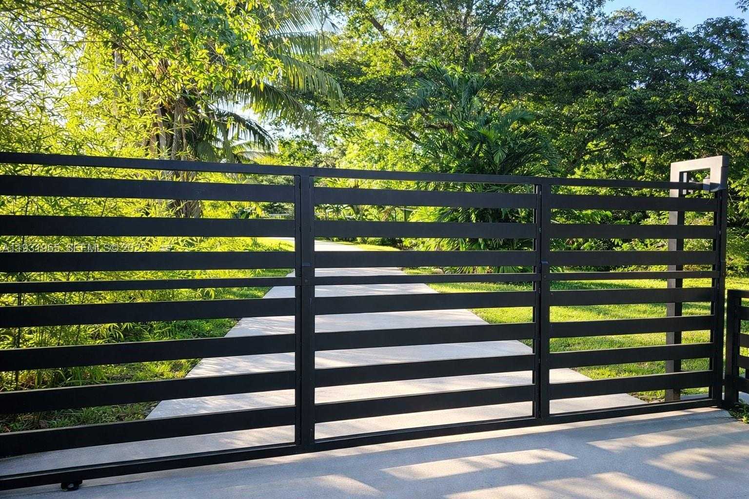 Small Image of Davie Number 42