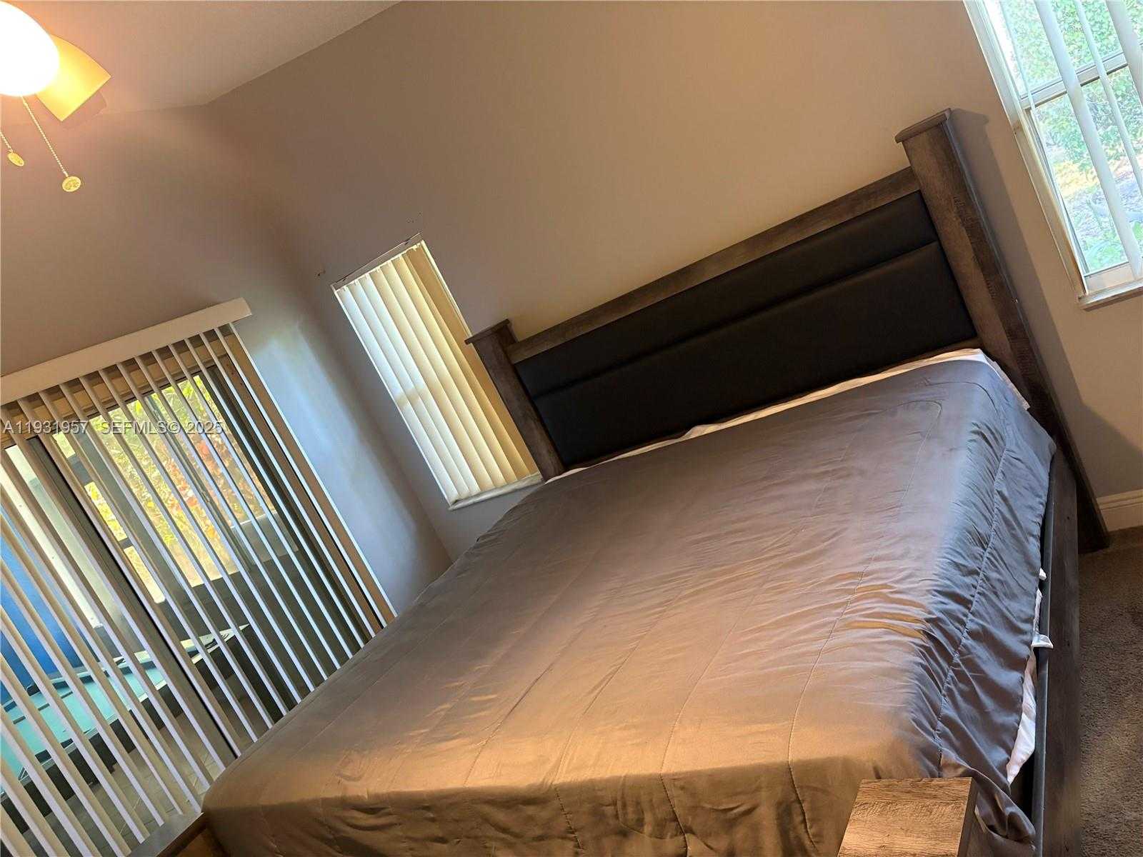 Small Image of 244 CARIBE CT, Green Acres Number 4