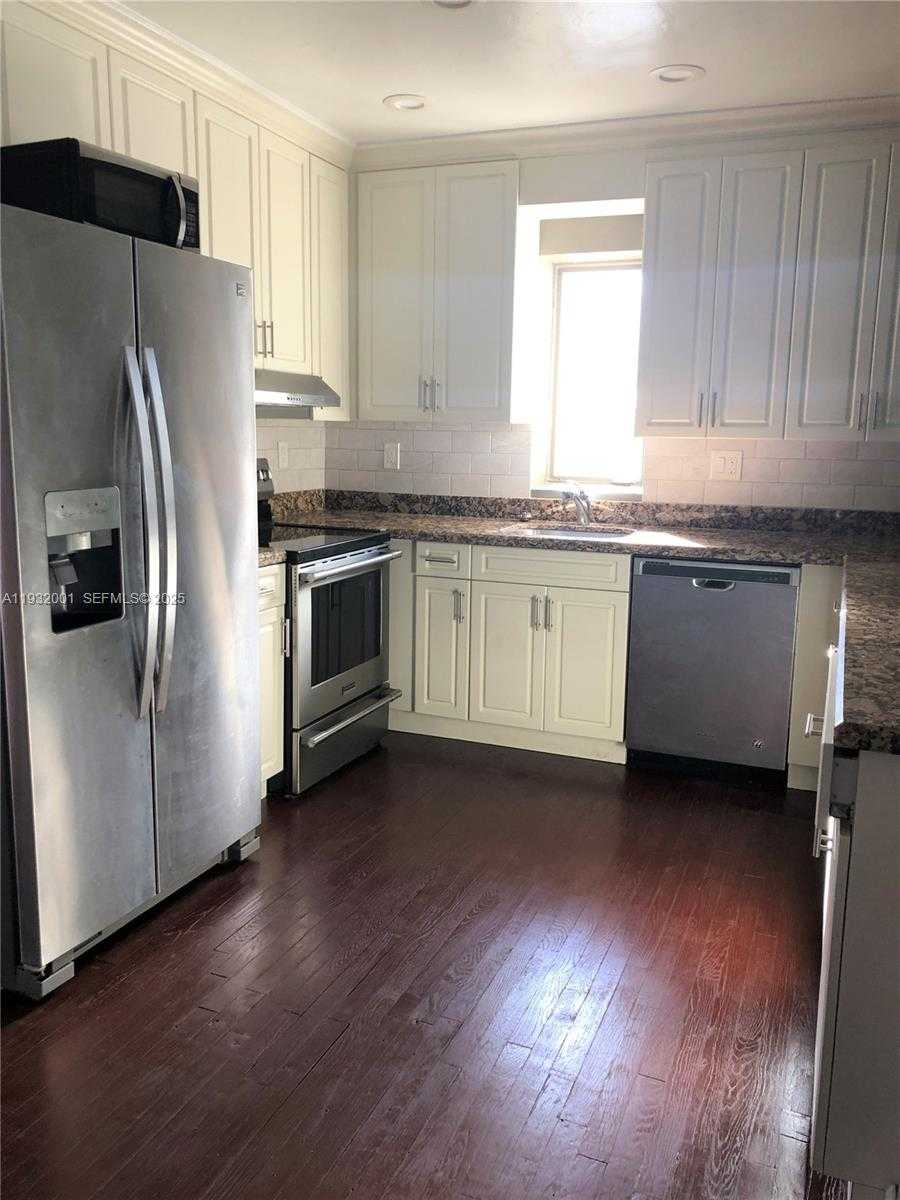 Small Image of 1628 NORTH EAST 4TH PL, Fort Lauderdale Number 10