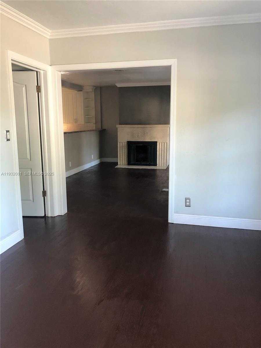 Small Image of 1628 NORTH EAST 4TH PL, Fort Lauderdale Number 12