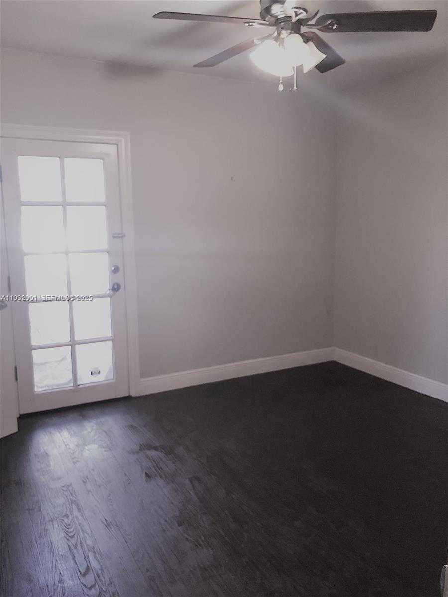 Small Image of 1628 NORTH EAST 4TH PL, Fort Lauderdale Number 13