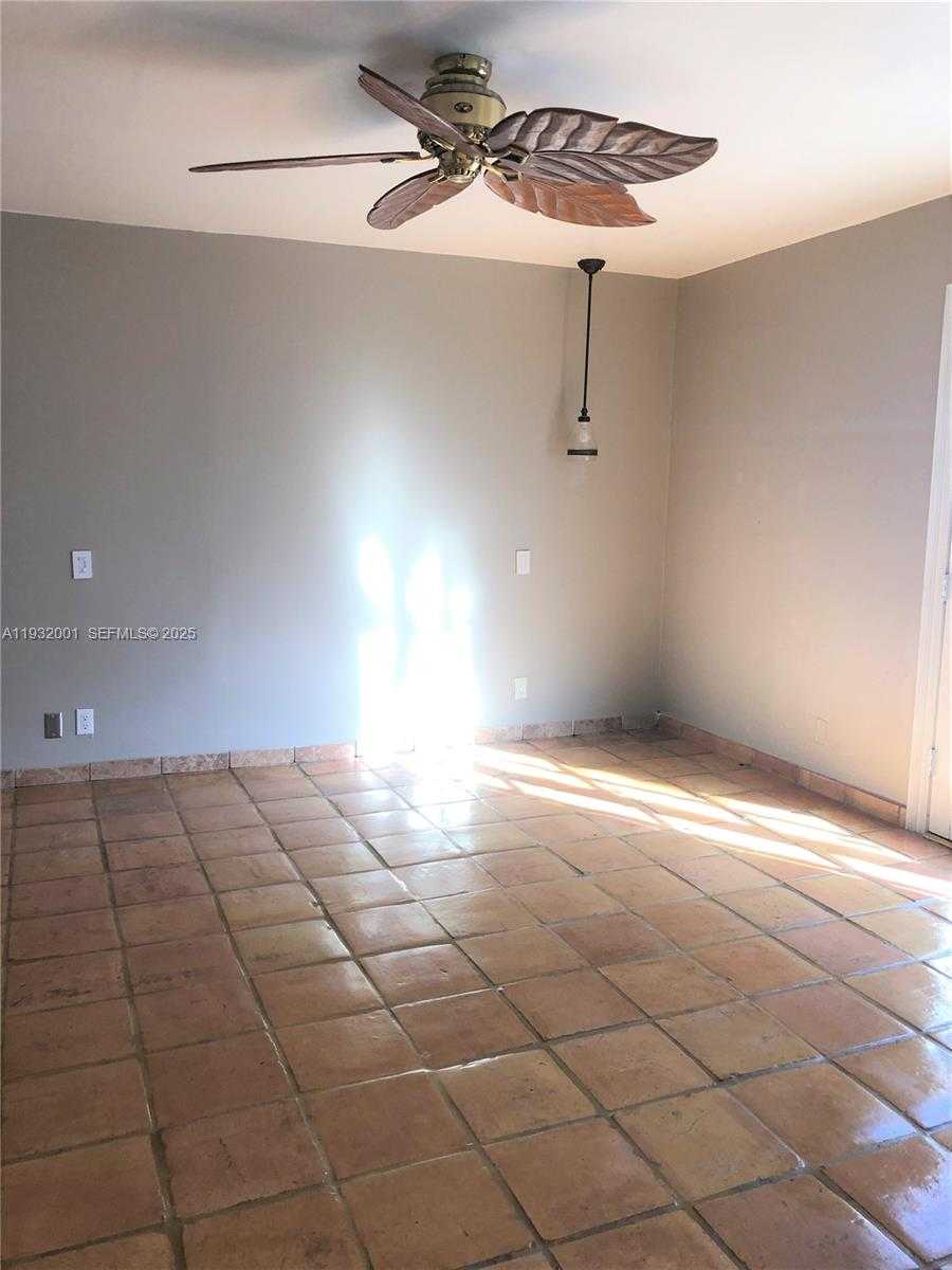 Small Image of 1628 NORTH EAST 4TH PL, Fort Lauderdale Number 15