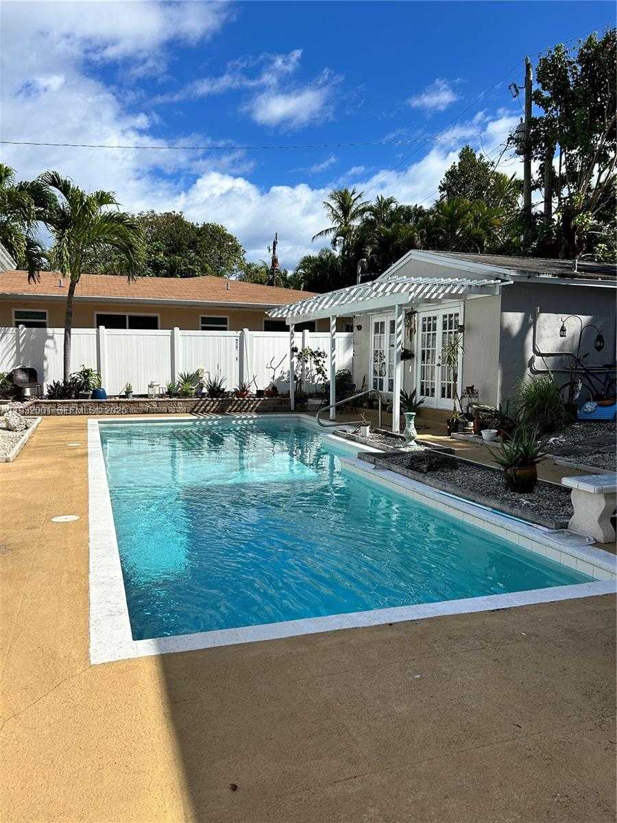 Small Image of 1628 NORTH EAST 4TH PL, Fort Lauderdale Number 5