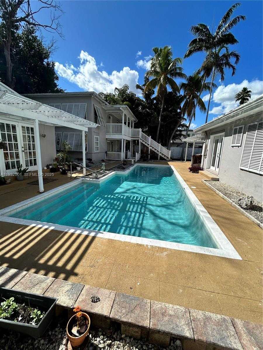 Small Image of 1628 NORTH EAST 4TH PL, Fort Lauderdale Number 6