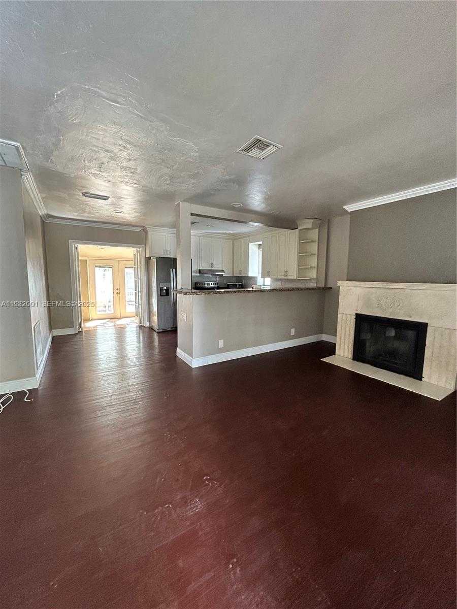 Small Image of 1628 NORTH EAST 4TH PL, Fort Lauderdale Number 7