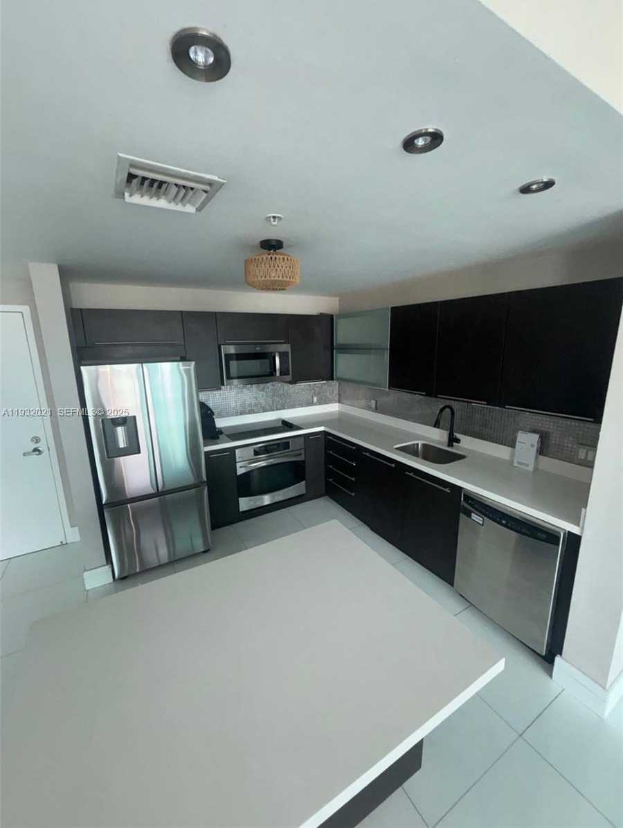 Small Image of 90 SOUTH WEST 3RD ST #2207, Miami Number 10