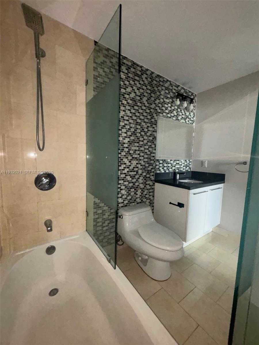 Small Image of 90 SOUTH WEST 3RD ST #2207, Miami Number 13