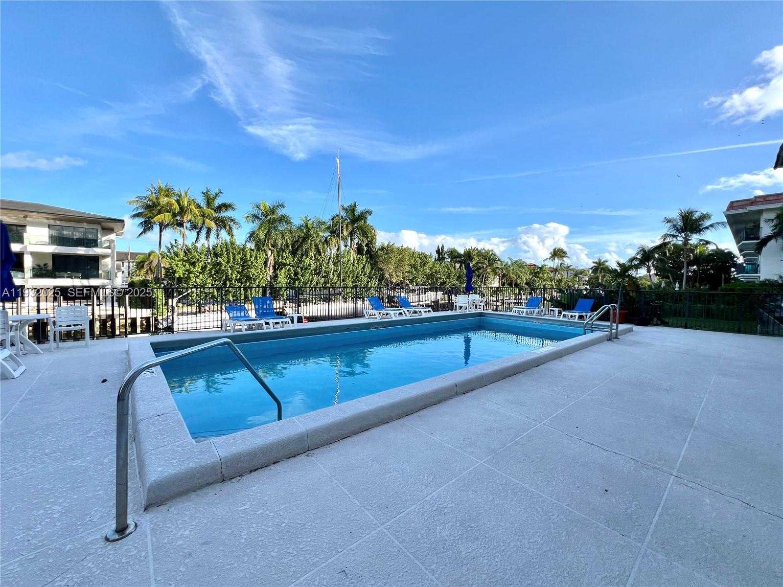 Small Image of 6815 EDGEWATER DR #308, Coral Gables Number 13