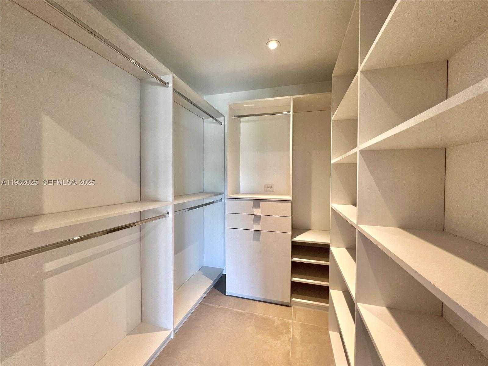 Small Image of 6815 EDGEWATER DR #308, Coral Gables Number 8