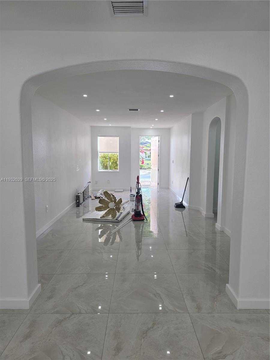 Small Image of 16643 SOUTH WEST 80TH TER #16643, Miami Number 10