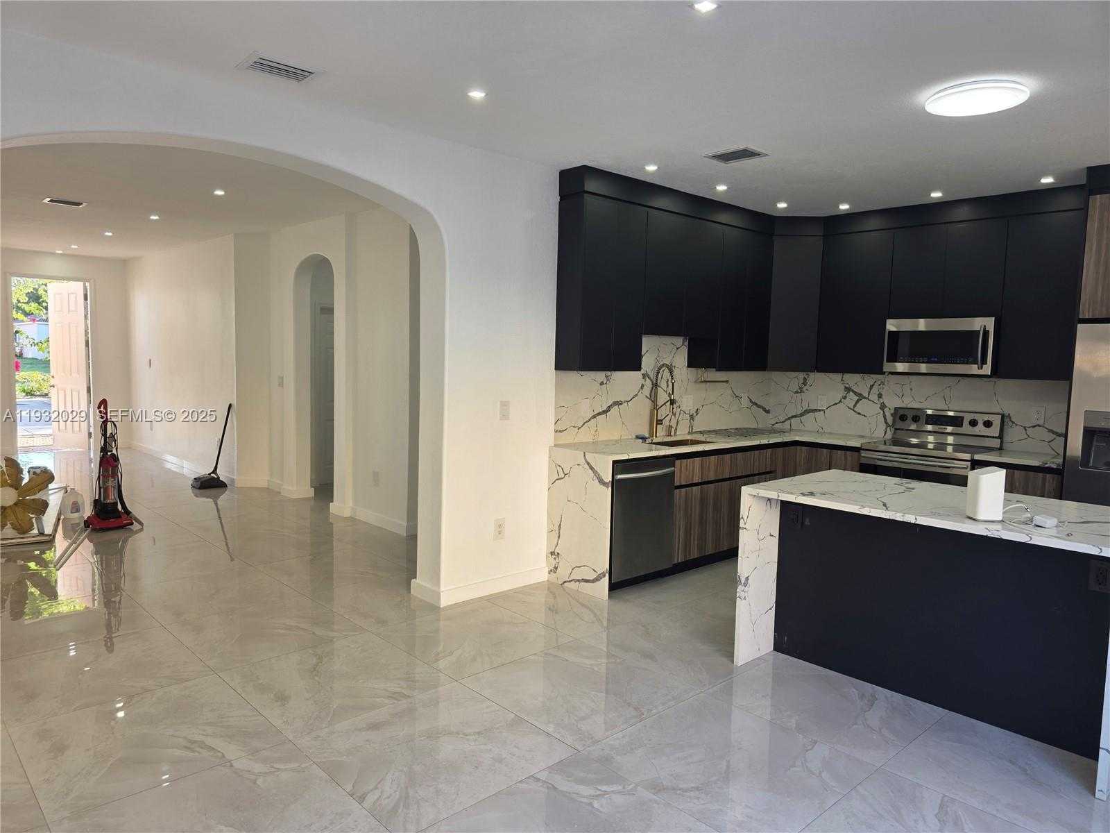 Small Image of 16643 SOUTH WEST 80TH TER #16643, Miami Number 12