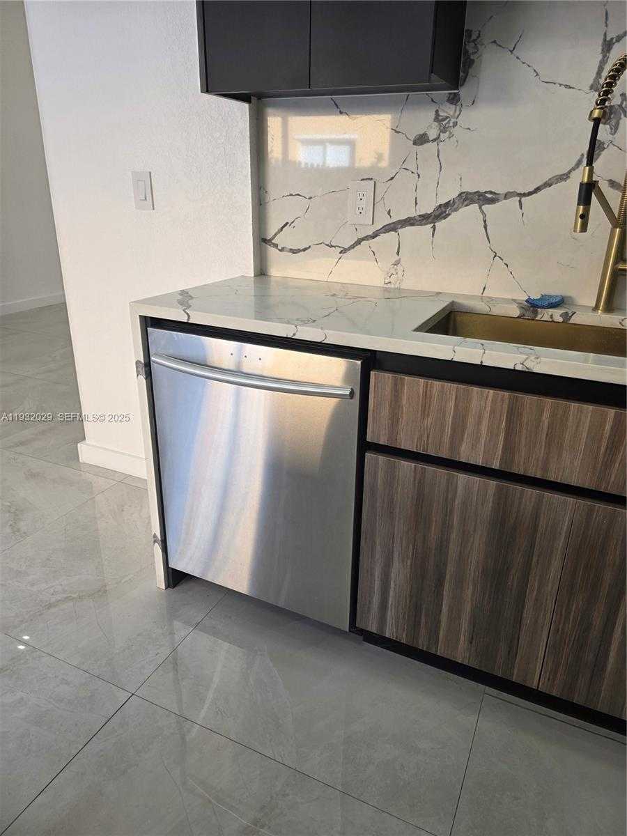 Small Image of 16643 SOUTH WEST 80TH TER #16643, Miami Number 19