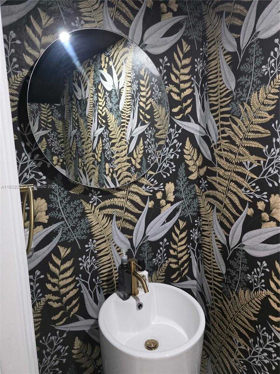 Small Image of 16643 SOUTH WEST 80TH TER #16643, Miami Number 25