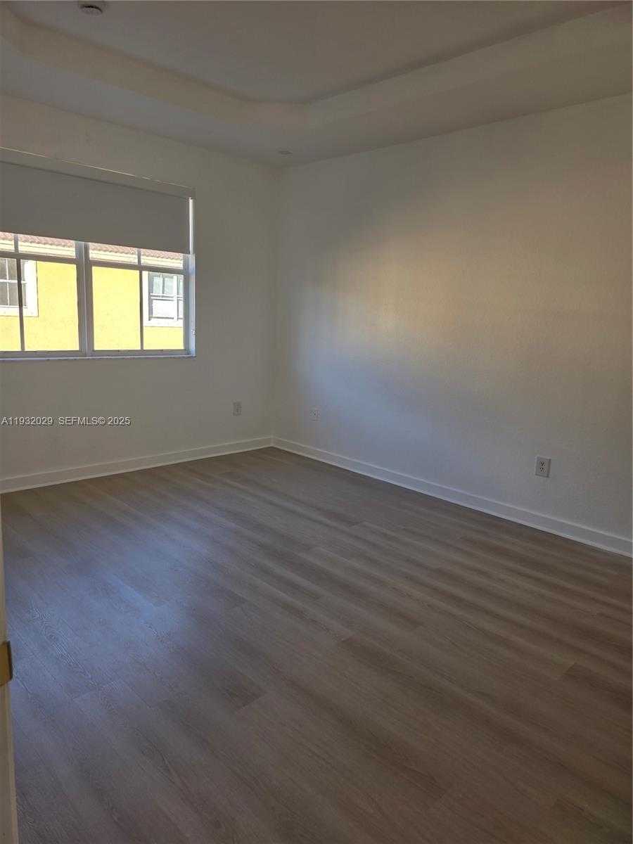 Small Image of 16643 SOUTH WEST 80TH TER #16643, Miami Number 34