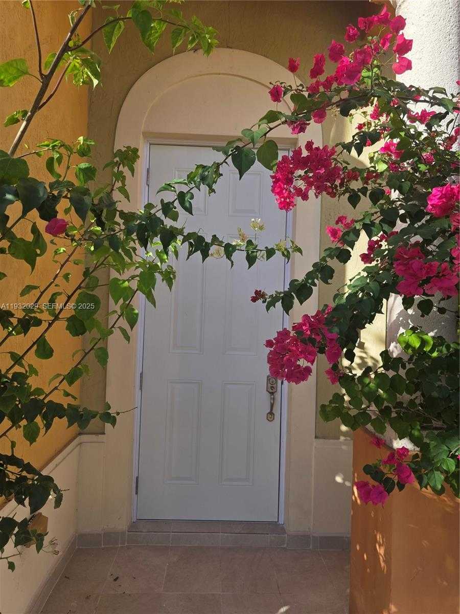 Small Image of 16643 SOUTH WEST 80TH TER #16643, Miami Number 7