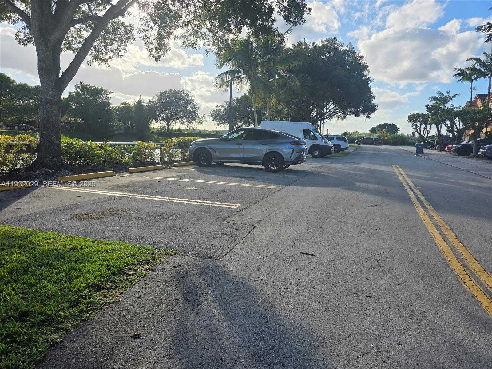 Small Image of 16643 SOUTH WEST 80TH TER #16643, Miami Number 70