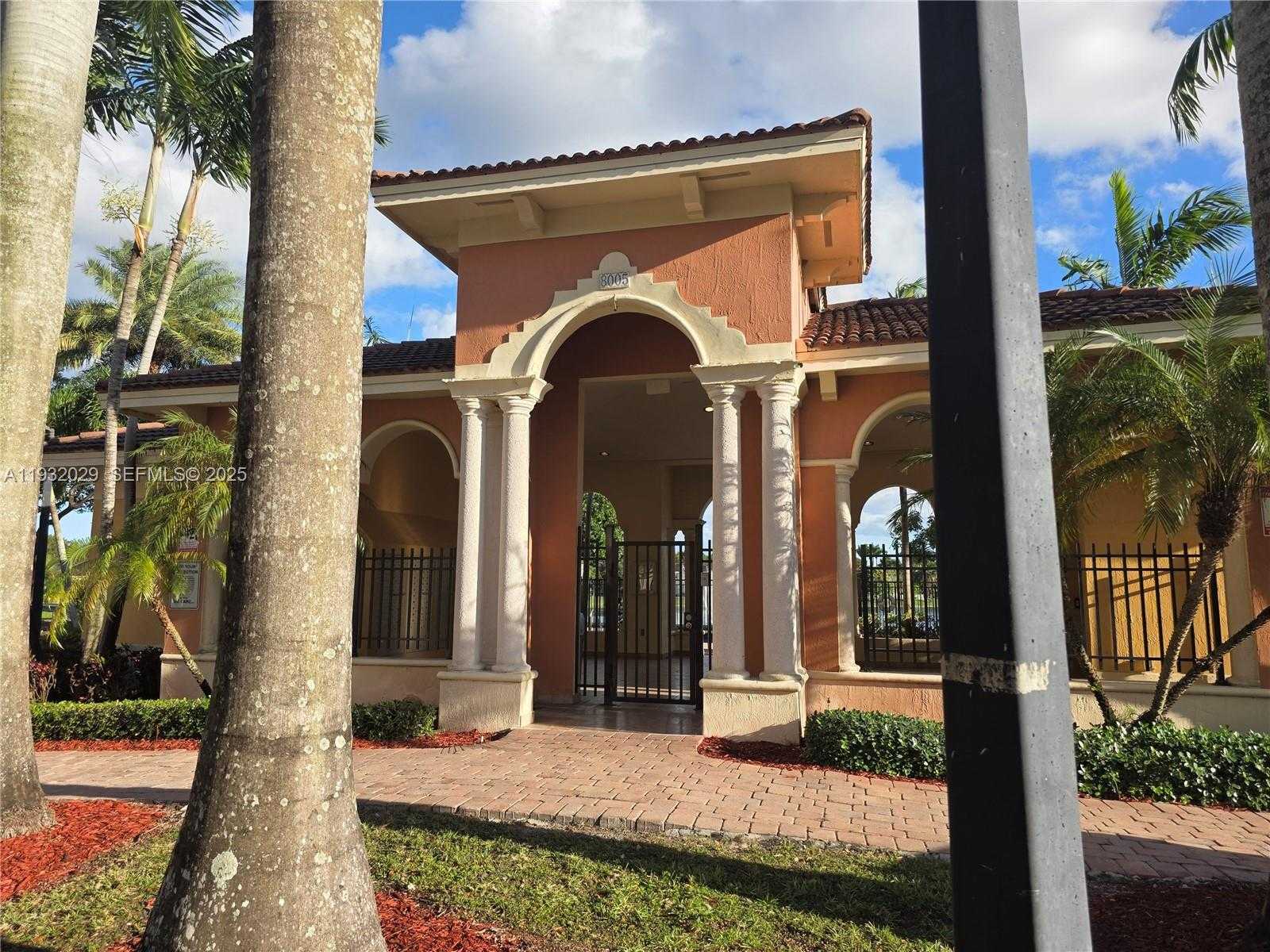 Small Image of 16643 SOUTH WEST 80TH TER #16643, Miami Number 72