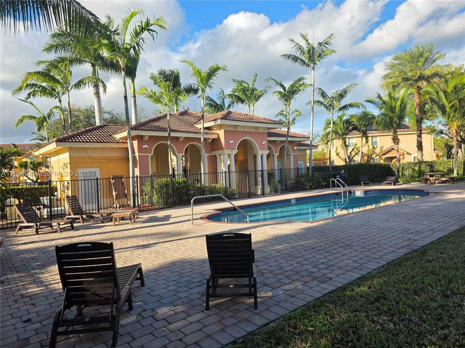 Small Image of 16643 SOUTH WEST 80TH TER #16643, Miami Number 75