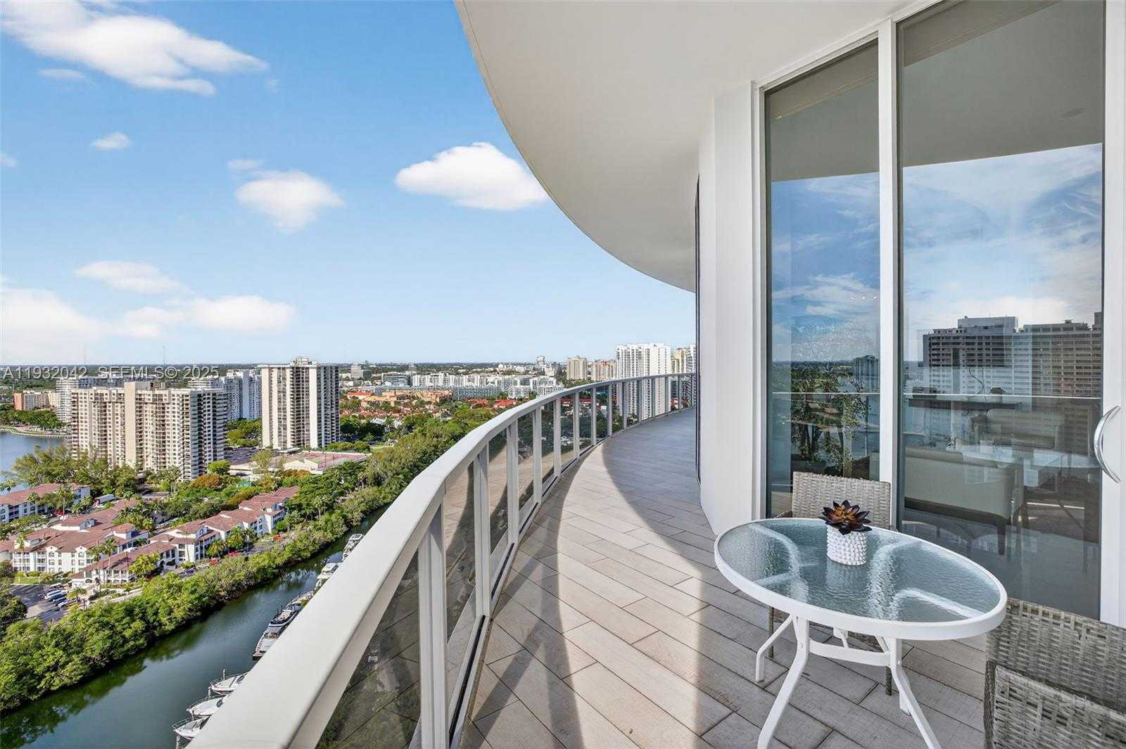 Small Image of 4100 ISLAND BLVD #2303, Aventura Number 39