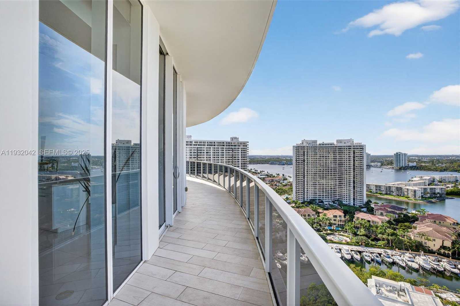 Small Image of 4100 ISLAND BLVD #2303, Aventura Number 44