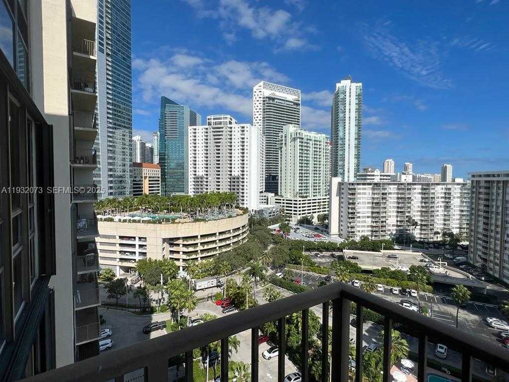 Small Image of 1450 BRICKELL BAY DR #1606, Miami Number 24