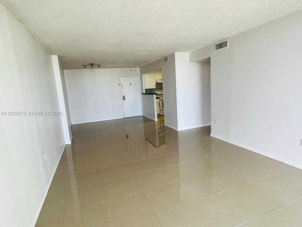 Small Image of 1450 BRICKELL BAY DR #1606, Miami Number 6