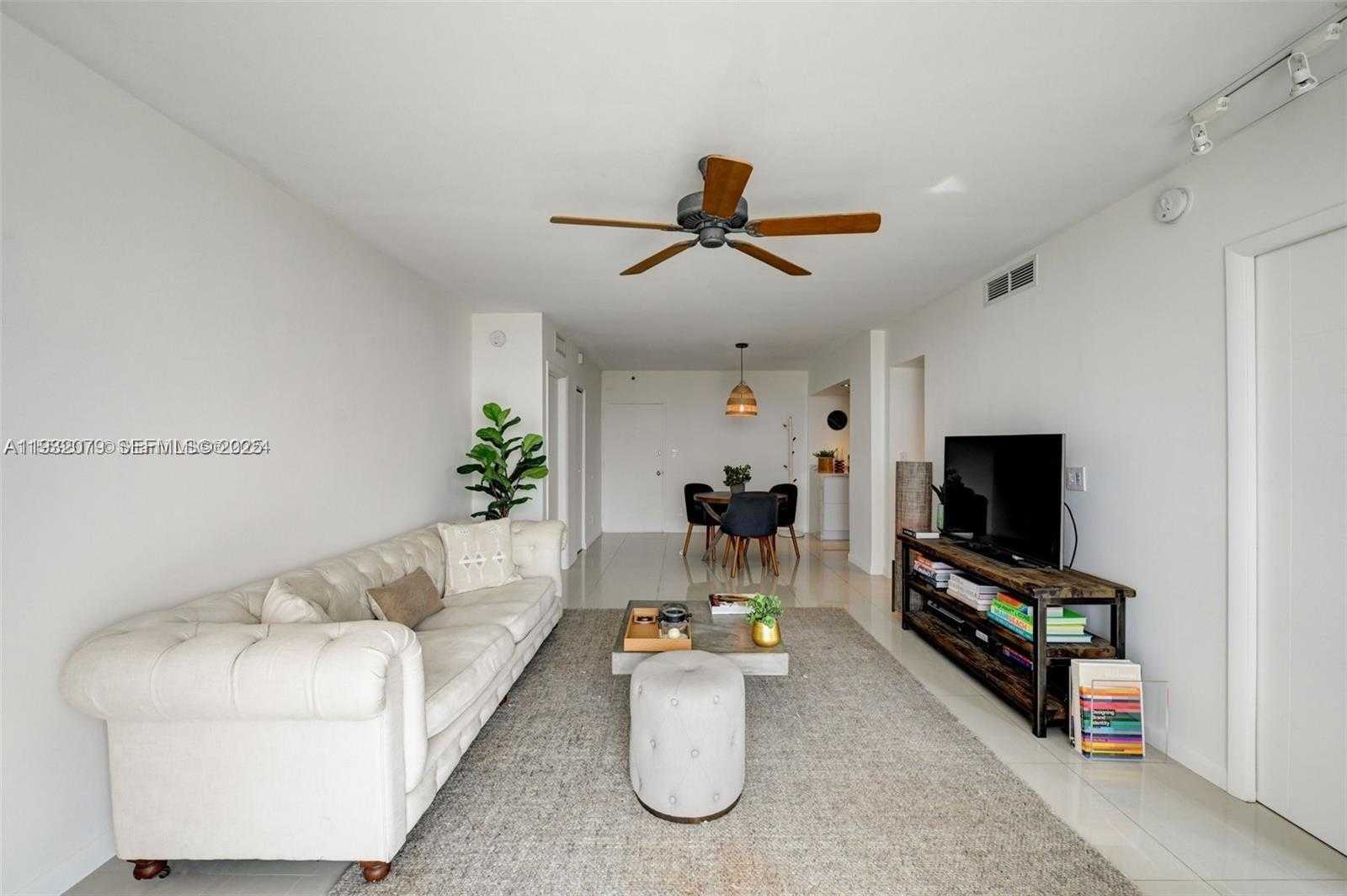 Small Image of 5600 COLLINS AVE #9M, Miami Beach Number 12