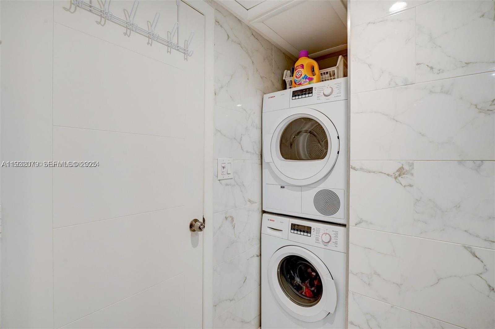 Small Image of 5600 COLLINS AVE #9M, Miami Beach Number 21