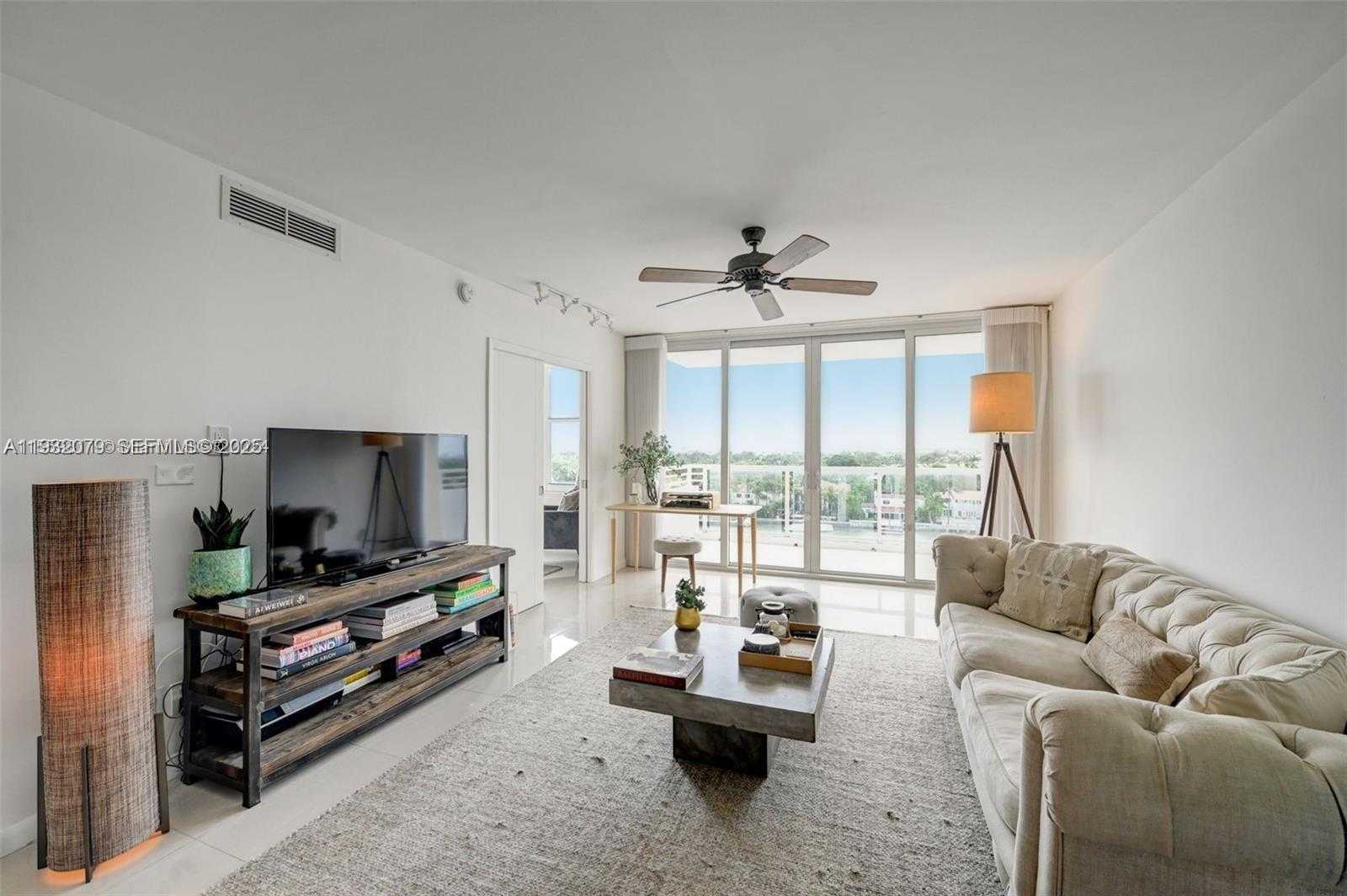 Small Image of 5600 COLLINS AVE #9M, Miami Beach Number 4