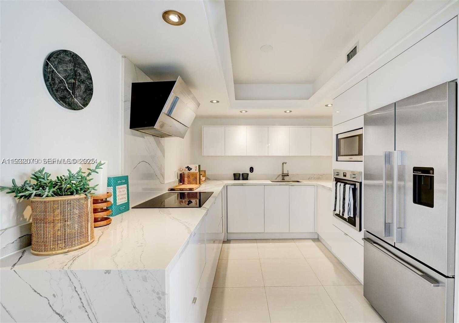 Small Image of 5600 COLLINS AVE #9M, Miami Beach Number 9