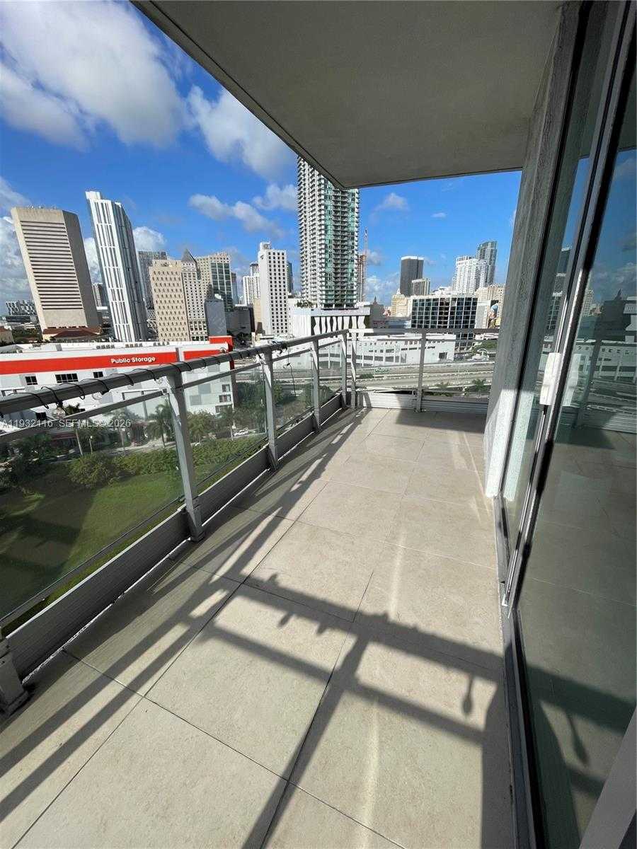 Small Image of 90 SOUTH WEST 3RD ST #1205, Miami Number 14