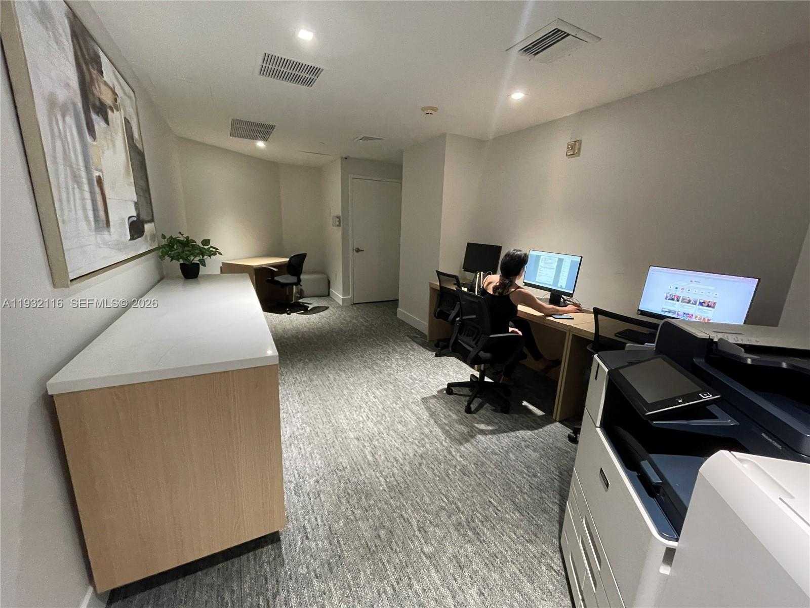 Small Image of 90 SOUTH WEST 3RD ST #1205, Miami Number 28