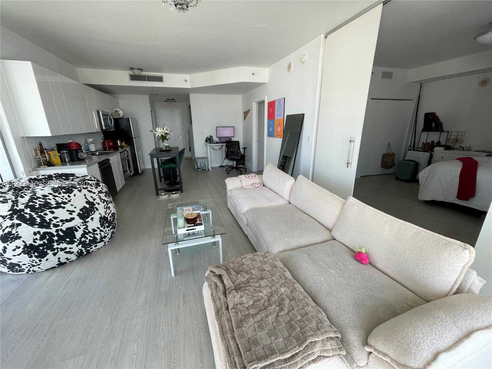 Small Image of 90 SOUTH WEST 3RD ST #1205, Miami Number 3