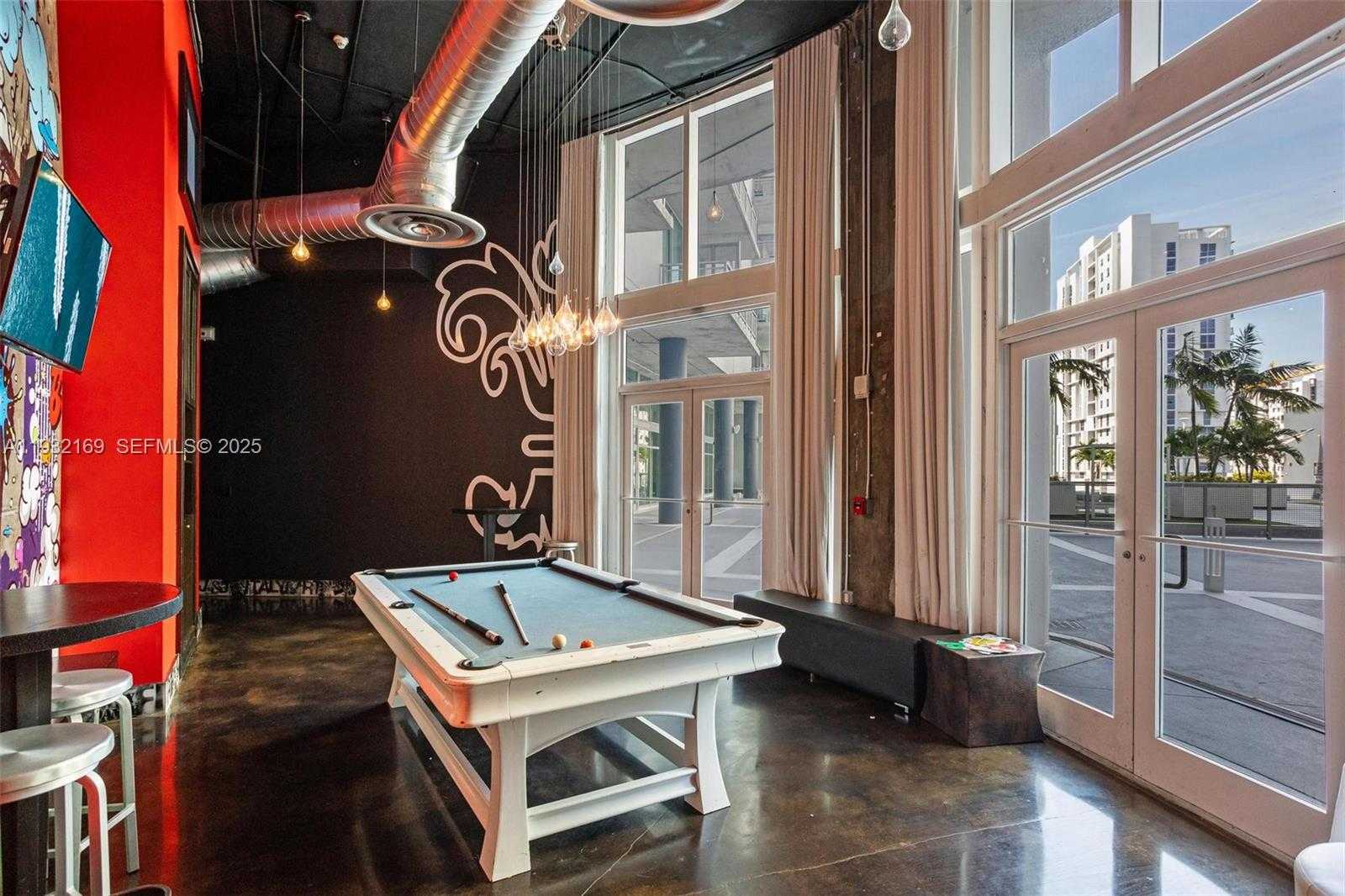 Small Image of 690 SOUTH WEST 1ST CT #1213, Miami Number 28