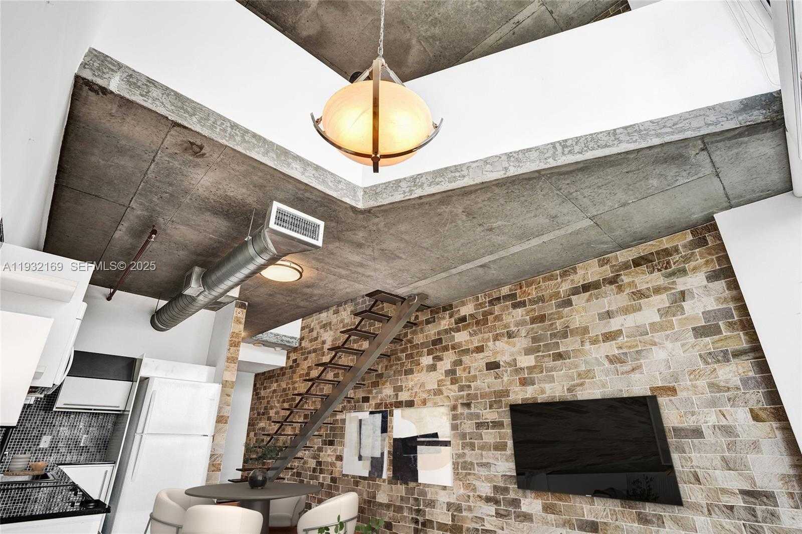 Small Image of 690 SOUTH WEST 1ST CT #1213, Miami Number 5