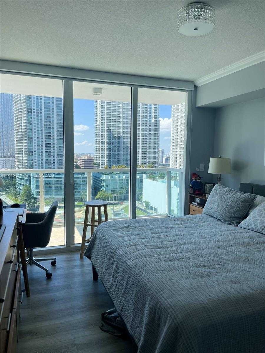 Small Image of 31 SOUTH EAST 5TH ST #1911, Miami Number 3