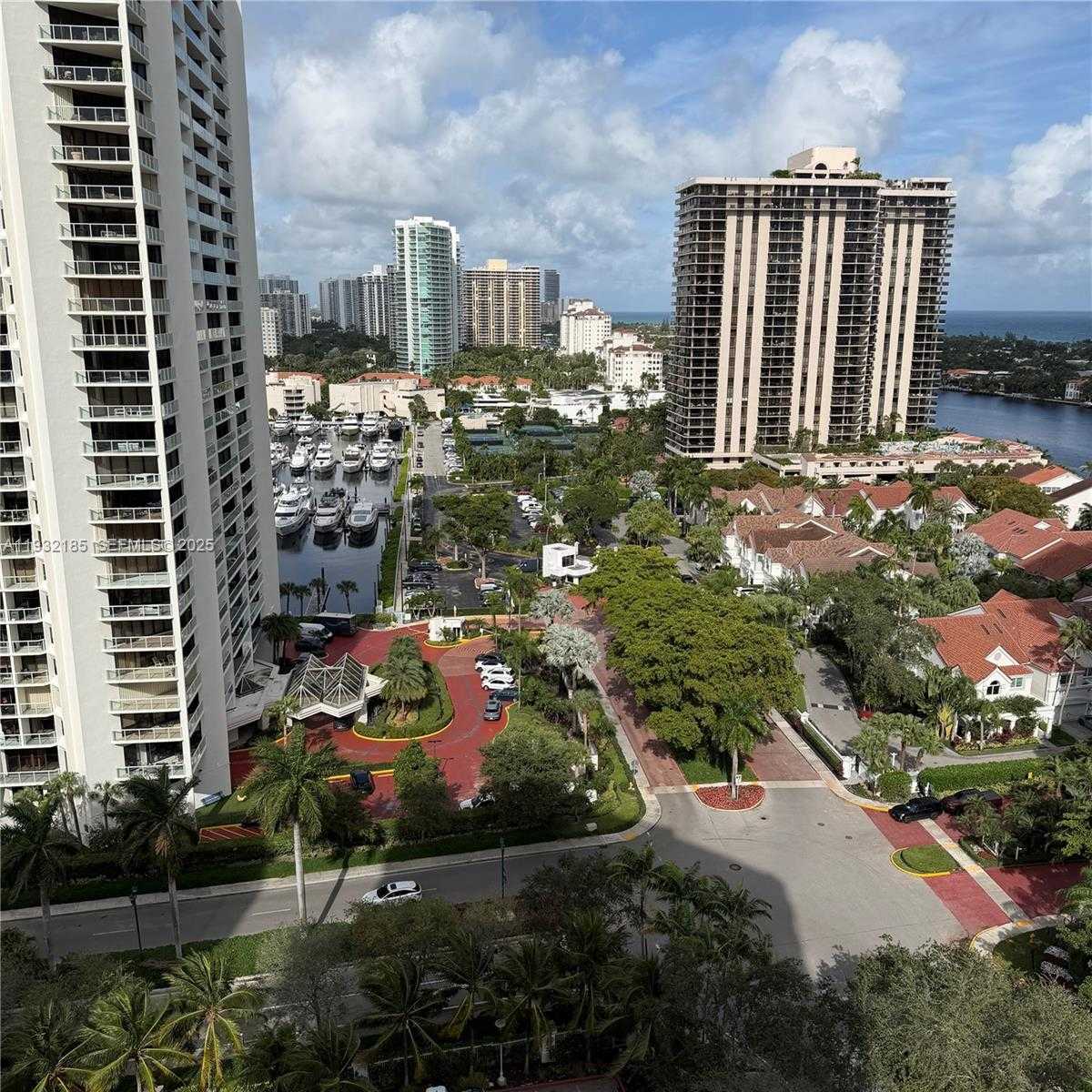 Small Image of 19400 TURNBERRY WAY #1621, Aventura Number 2