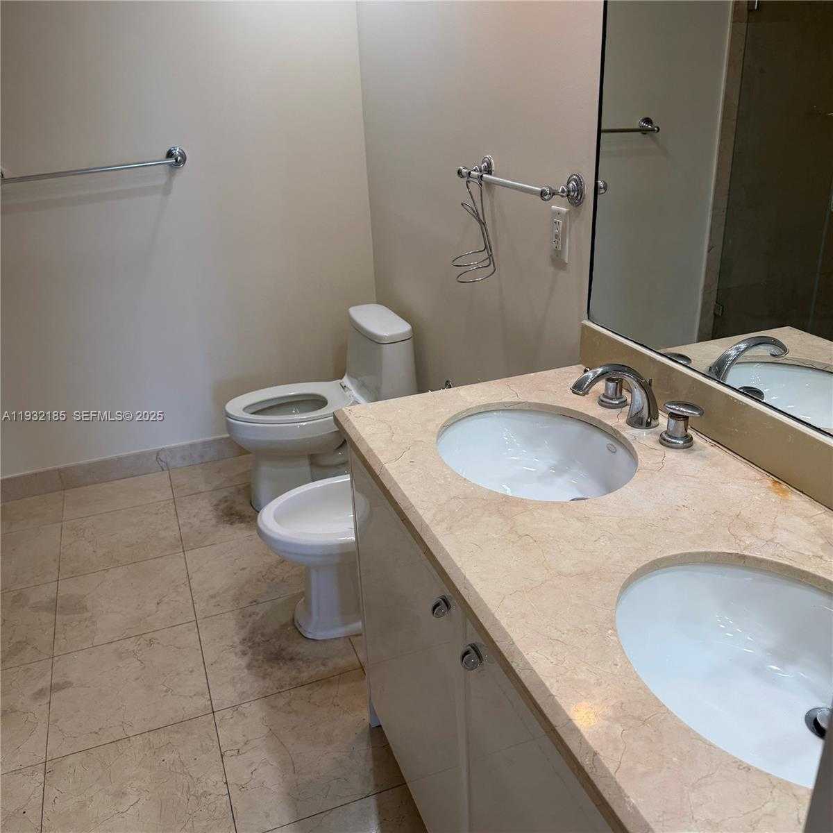 Small Image of 19400 TURNBERRY WAY #1621, Aventura Number 8
