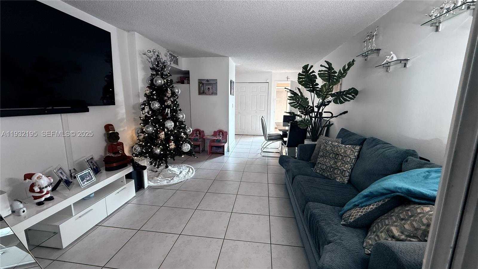 Small Image of 8860 FONTAINEBLEAU BLVD #103, Miami Number 10