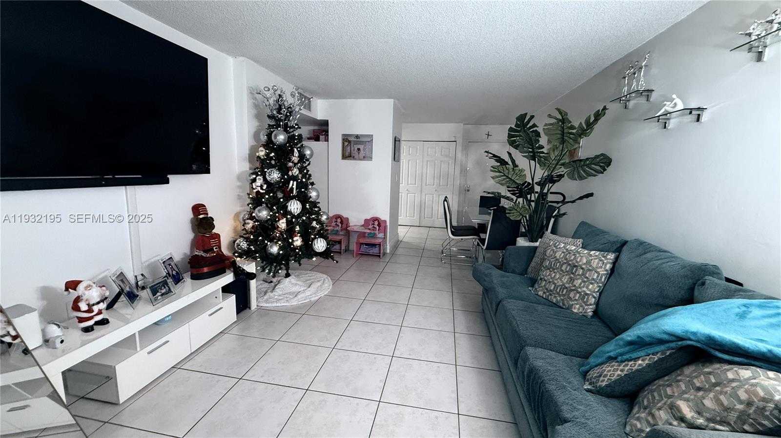 Small Image of 8860 FONTAINEBLEAU BLVD #103, Miami Number 11