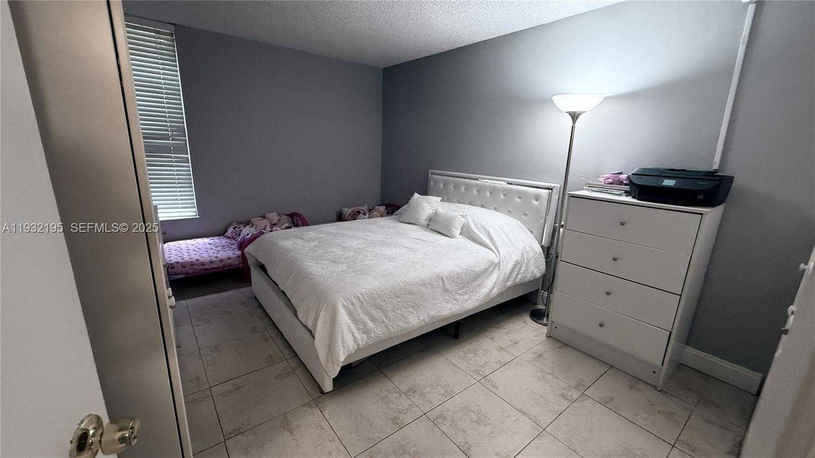 Small Image of 8860 FONTAINEBLEAU BLVD #103, Miami Number 29