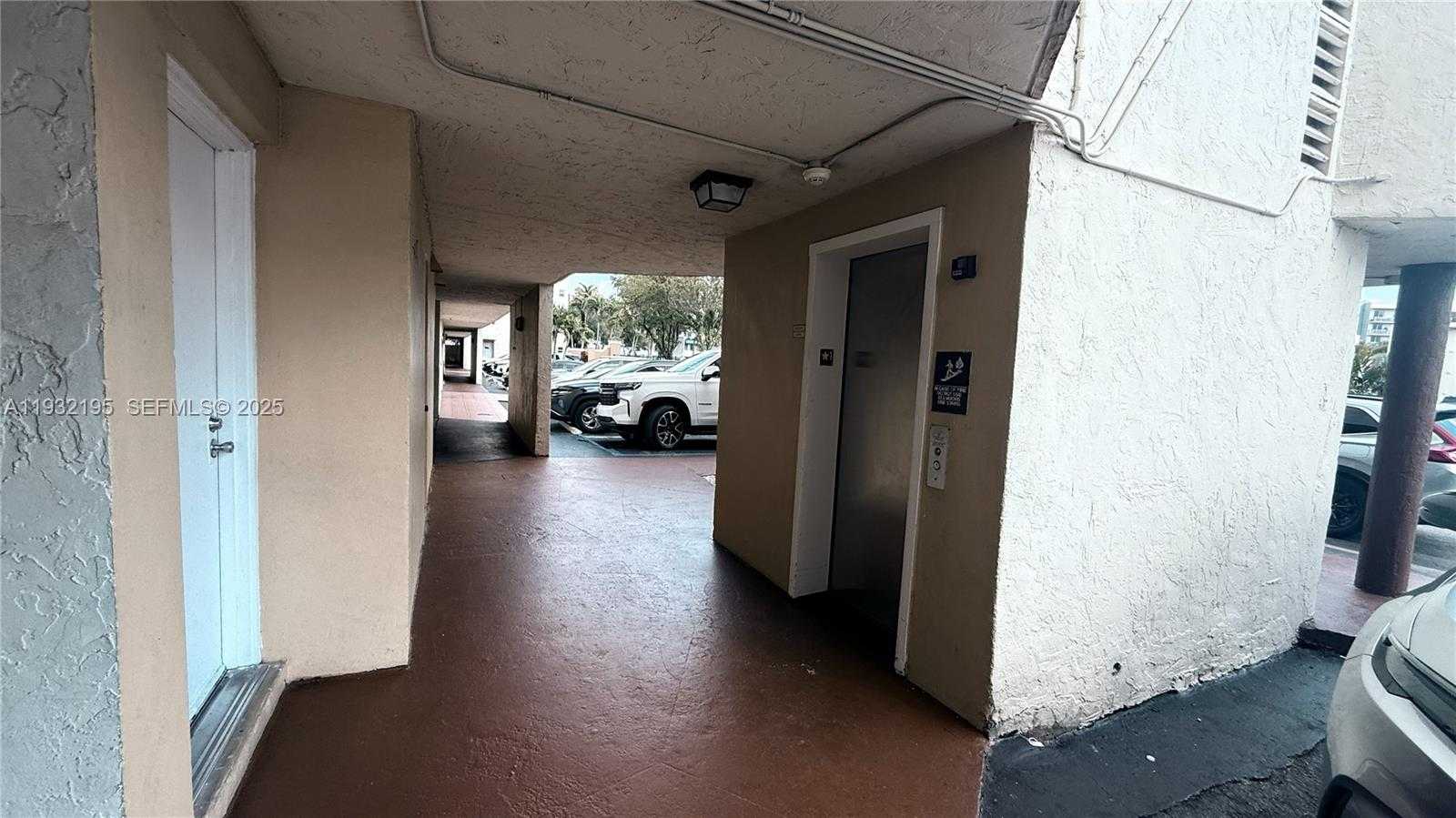 Small Image of 8860 FONTAINEBLEAU BLVD #103, Miami Number 35