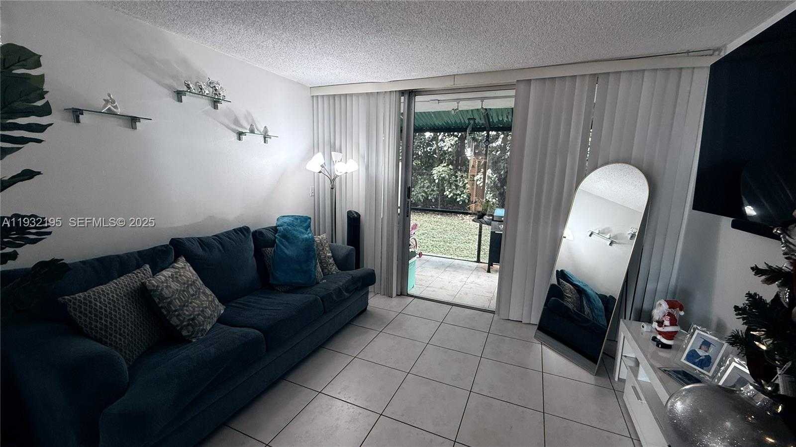 Small Image of 8860 FONTAINEBLEAU BLVD #103, Miami Number 4