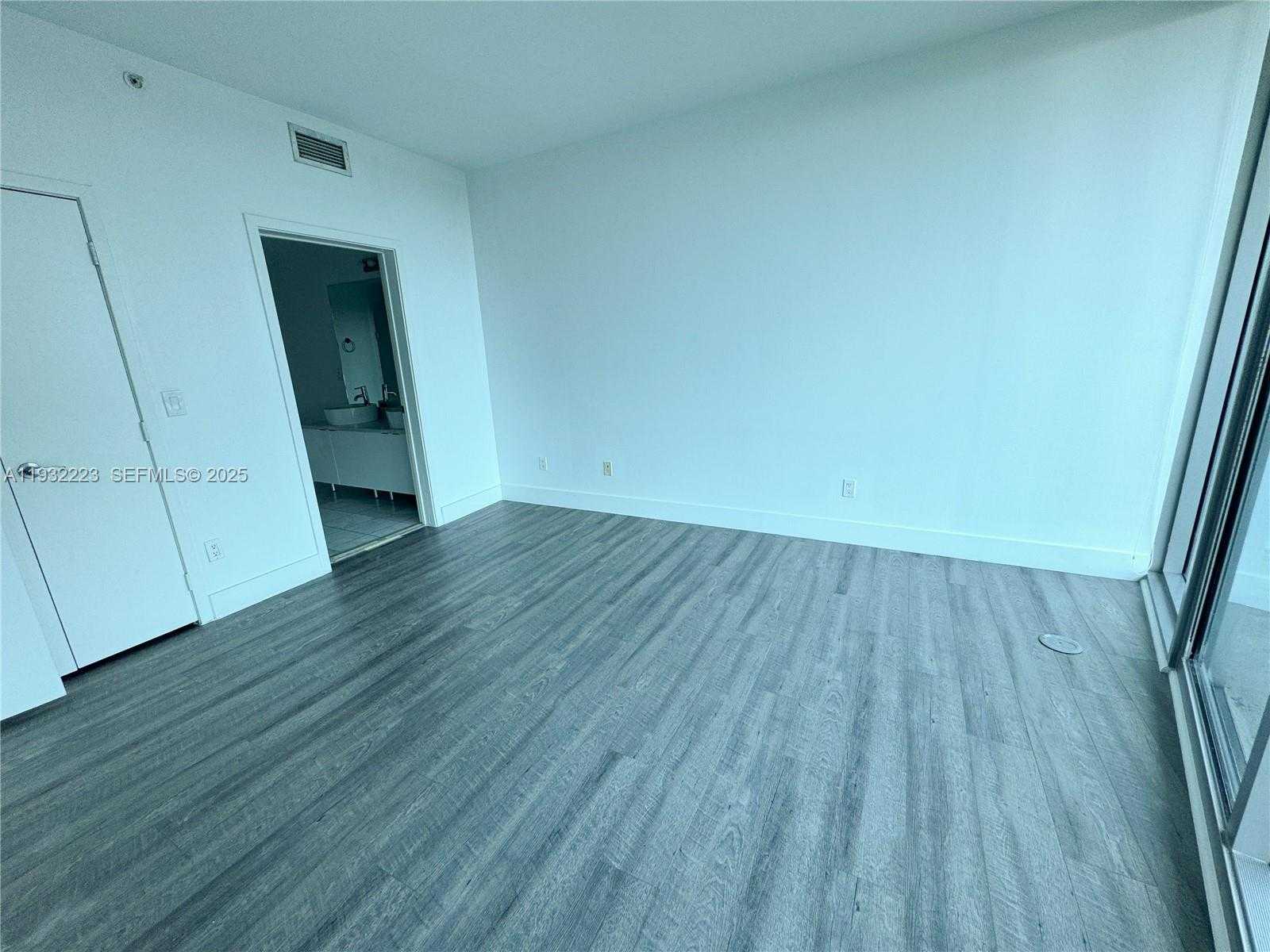 Small Image of 888 BISCAYNE BLVD #709, Miami Number 21