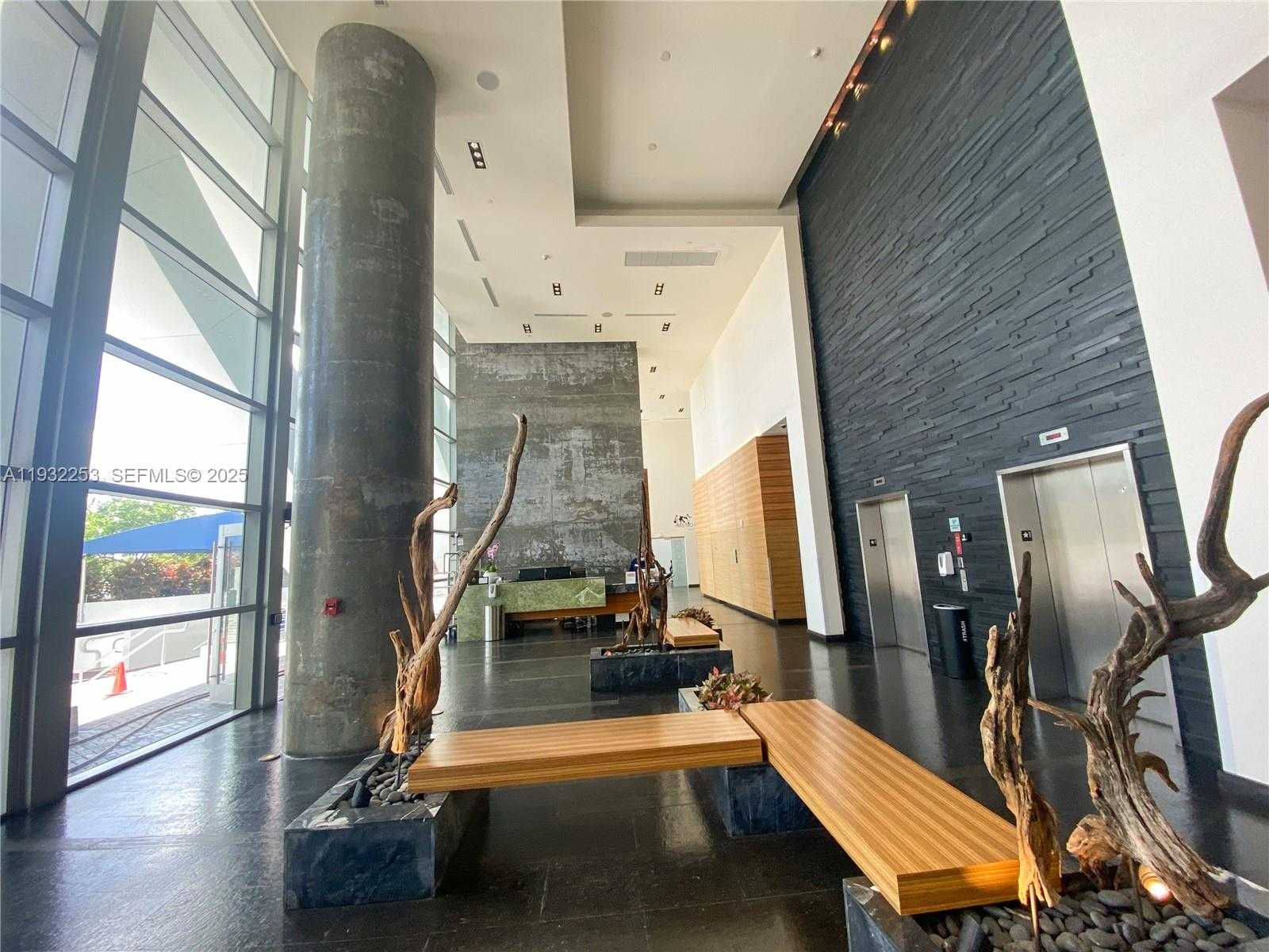 Small Image of 888 BISCAYNE BLVD #609, Miami Number 3