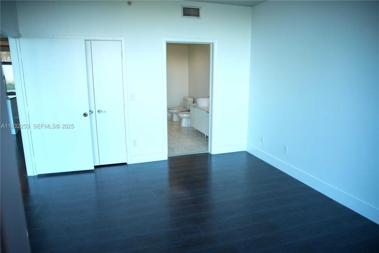 Small Image of 888 BISCAYNE BLVD #609, Miami Number 31