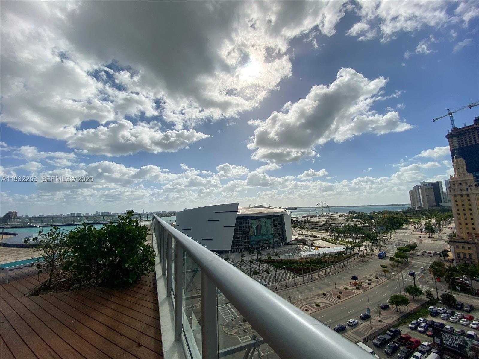 Small Image of 888 BISCAYNE BLVD #609, Miami Number 5